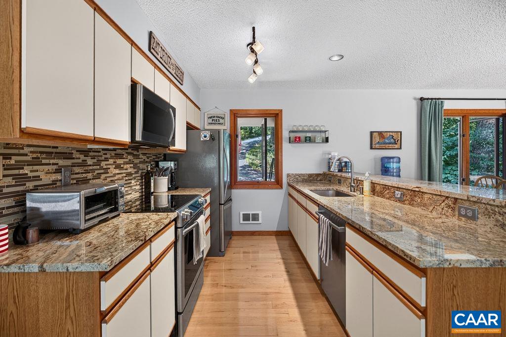 70 PEDLARS END, WINTERGREEN RESORT, Virginia 22967, 3 Bedrooms Bedrooms, ,2 BathroomsBathrooms,Residential,70 PEDLARS END,679086 MLS # 679086 70 PEDLARS END, WINTERGREEN RESORT, Virginia 22967, 3 Bedrooms Bedrooms, ,2 BathroomsBathrooms,Residential,70 PEDLARS END,679086 MLS # 679086