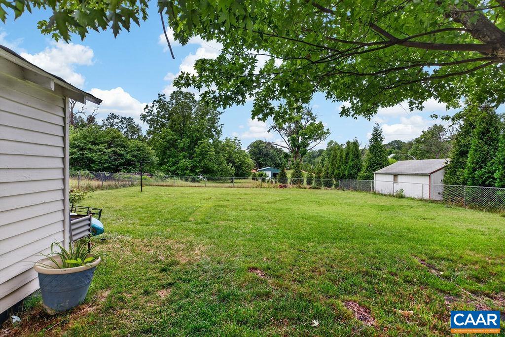 1611 BARTERBROOK RD, STAUNTON, Virginia 24401, 2 Bedrooms Bedrooms, ,1 BathroomBathrooms,Residential,1611 BARTERBROOK RD,679157 MLS # 679157 1611 BARTERBROOK RD, STAUNTON, Virginia 24401, 2 Bedrooms Bedrooms, ,1 BathroomBathrooms,Residential,1611 BARTERBROOK RD,679157 MLS # 679157