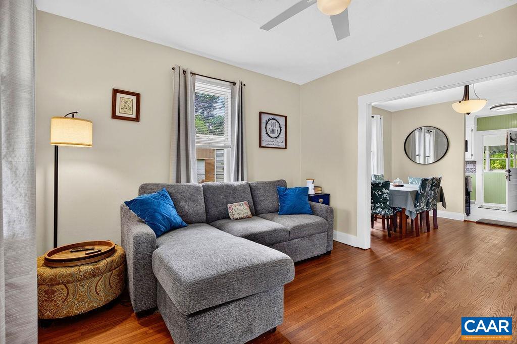 1611 BARTERBROOK RD, STAUNTON, Virginia 24401, 2 Bedrooms Bedrooms, ,1 BathroomBathrooms,Residential,1611 BARTERBROOK RD,679157 MLS # 679157 1611 BARTERBROOK RD, STAUNTON, Virginia 24401, 2 Bedrooms Bedrooms, ,1 BathroomBathrooms,Residential,1611 BARTERBROOK RD,679157 MLS # 679157