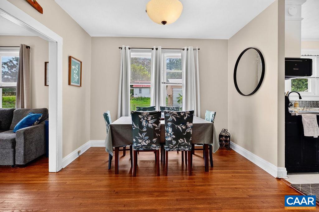 1611 BARTERBROOK RD, STAUNTON, Virginia 24401, 2 Bedrooms Bedrooms, ,1 BathroomBathrooms,Residential,1611 BARTERBROOK RD,679157 MLS # 679157 1611 BARTERBROOK RD, STAUNTON, Virginia 24401, 2 Bedrooms Bedrooms, ,1 BathroomBathrooms,Residential,1611 BARTERBROOK RD,679157 MLS # 679157