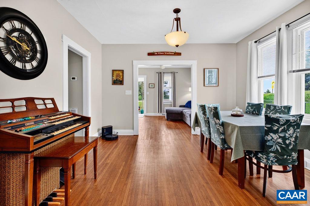 1611 BARTERBROOK RD, STAUNTON, Virginia 24401, 2 Bedrooms Bedrooms, ,1 BathroomBathrooms,Residential,1611 BARTERBROOK RD,679157 MLS # 679157 1611 BARTERBROOK RD, STAUNTON, Virginia 24401, 2 Bedrooms Bedrooms, ,1 BathroomBathrooms,Residential,1611 BARTERBROOK RD,679157 MLS # 679157