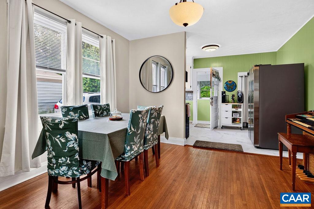 1611 BARTERBROOK RD, STAUNTON, Virginia 24401, 2 Bedrooms Bedrooms, ,1 BathroomBathrooms,Residential,1611 BARTERBROOK RD,679157 MLS # 679157 1611 BARTERBROOK RD, STAUNTON, Virginia 24401, 2 Bedrooms Bedrooms, ,1 BathroomBathrooms,Residential,1611 BARTERBROOK RD,679157 MLS # 679157