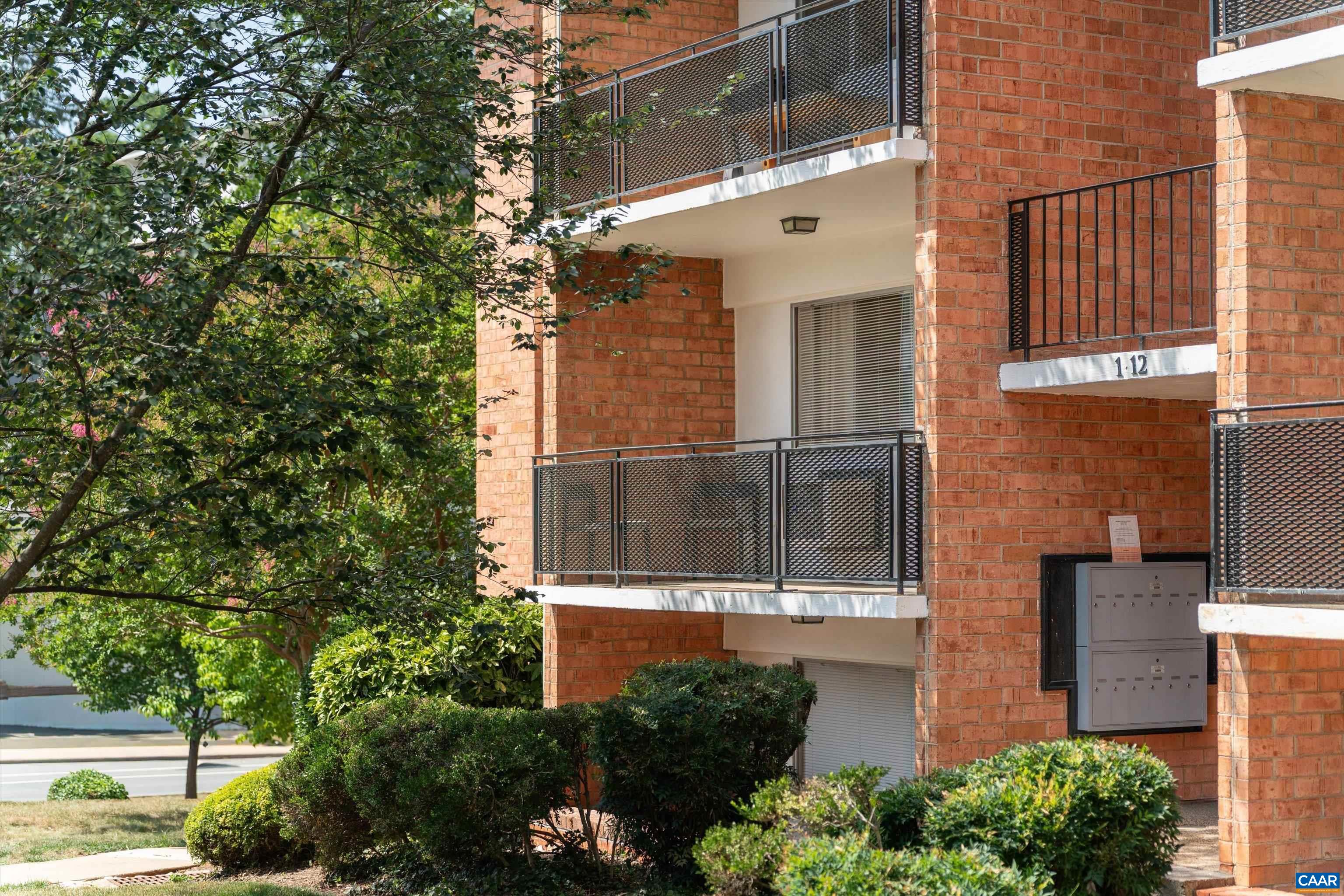 1800 JEFFERSON PARK AVE, CHARLOTTESVILLE, Virginia 22903, 1 Bedroom Bedrooms, ,1 BathroomBathrooms,Residential,1800 Jefferson Park Avenue #5,1800 JEFFERSON PARK AVE,679158 MLS # 679158