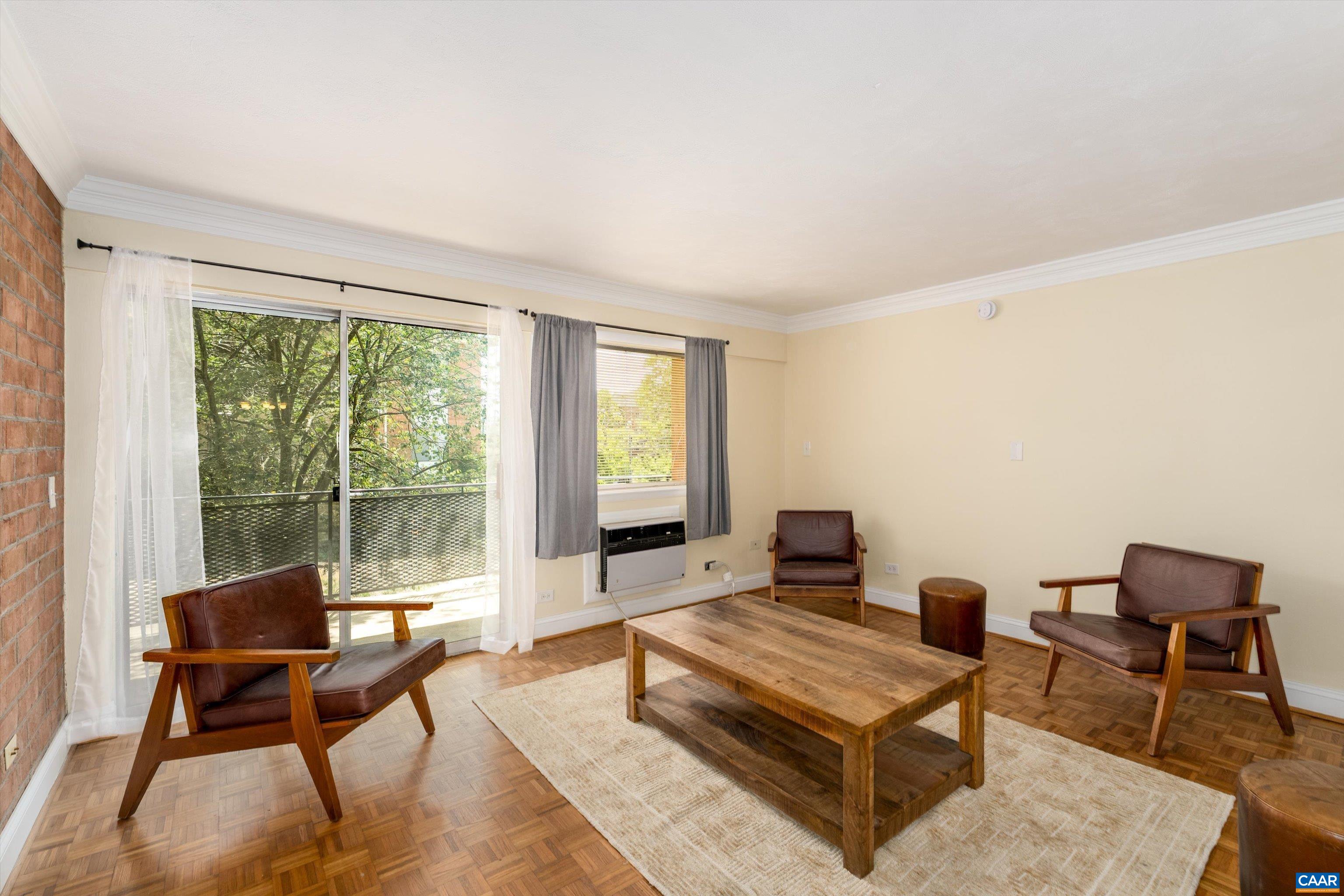 1800 JEFFERSON PARK AVE, CHARLOTTESVILLE, Virginia 22903, 1 Bedroom Bedrooms, ,1 BathroomBathrooms,Residential,1800 Jefferson Park Avenue #5,1800 JEFFERSON PARK AVE,679158 MLS # 679158