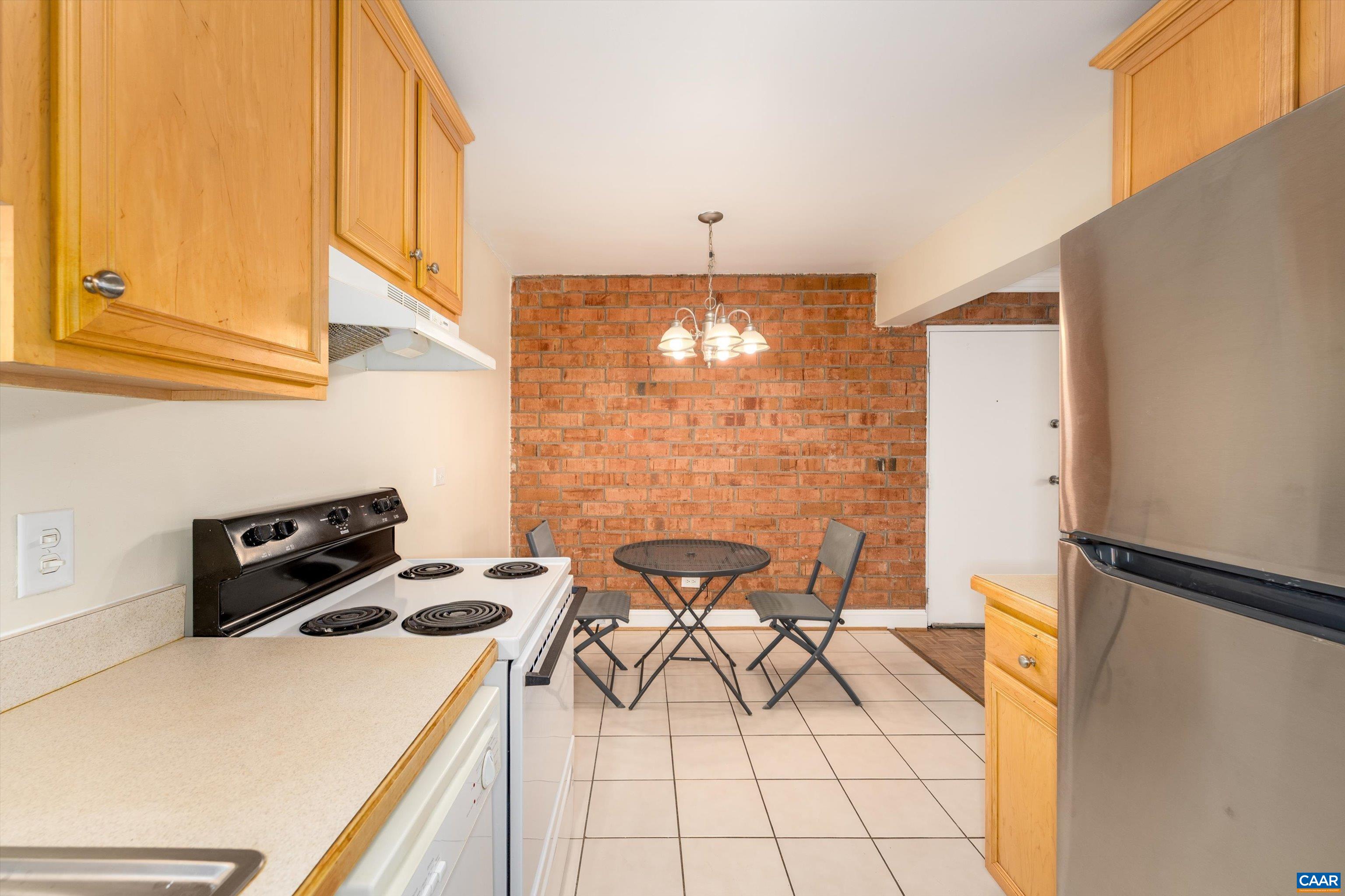 1800 JEFFERSON PARK AVE, CHARLOTTESVILLE, Virginia 22903, 1 Bedroom Bedrooms, ,1 BathroomBathrooms,Residential,1800 Jefferson Park Avenue #5,1800 JEFFERSON PARK AVE,679158 MLS # 679158
