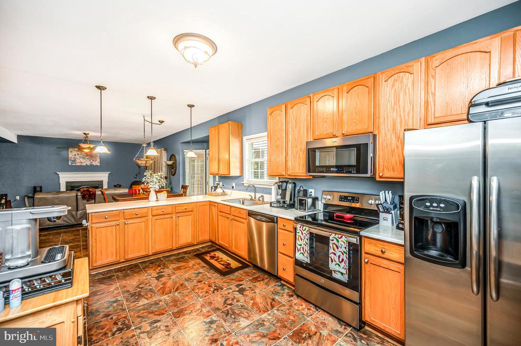 4203 HIDDEN OAK LN, BEALETON, Virginia 22712, 5 Bedrooms Bedrooms, ,3 BathroomsBathrooms,Residential,4203 HIDDEN OAK LN,VAFQ2022812 MLS # VAFQ2022812