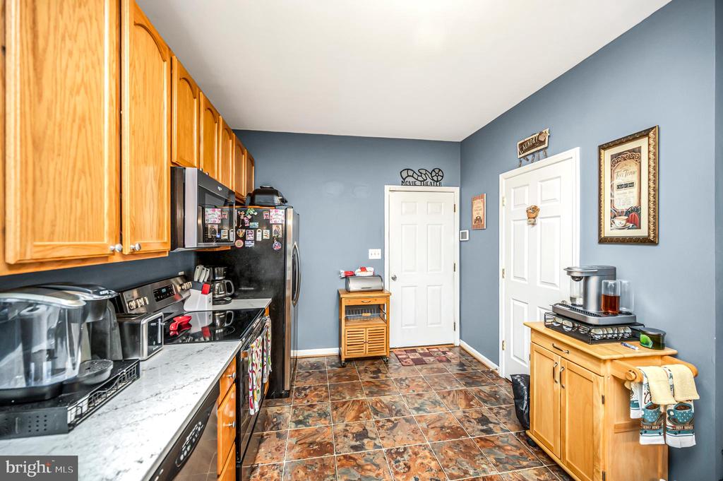 4203 HIDDEN OAK LN, BEALETON, Virginia 22712, 5 Bedrooms Bedrooms, ,3 BathroomsBathrooms,Residential,4203 HIDDEN OAK LN,VAFQ2022812 MLS # VAFQ2022812