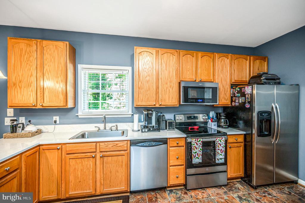 4203 HIDDEN OAK LN, BEALETON, Virginia 22712, 5 Bedrooms Bedrooms, ,3 BathroomsBathrooms,Residential,4203 HIDDEN OAK LN,VAFQ2022812 MLS # VAFQ2022812