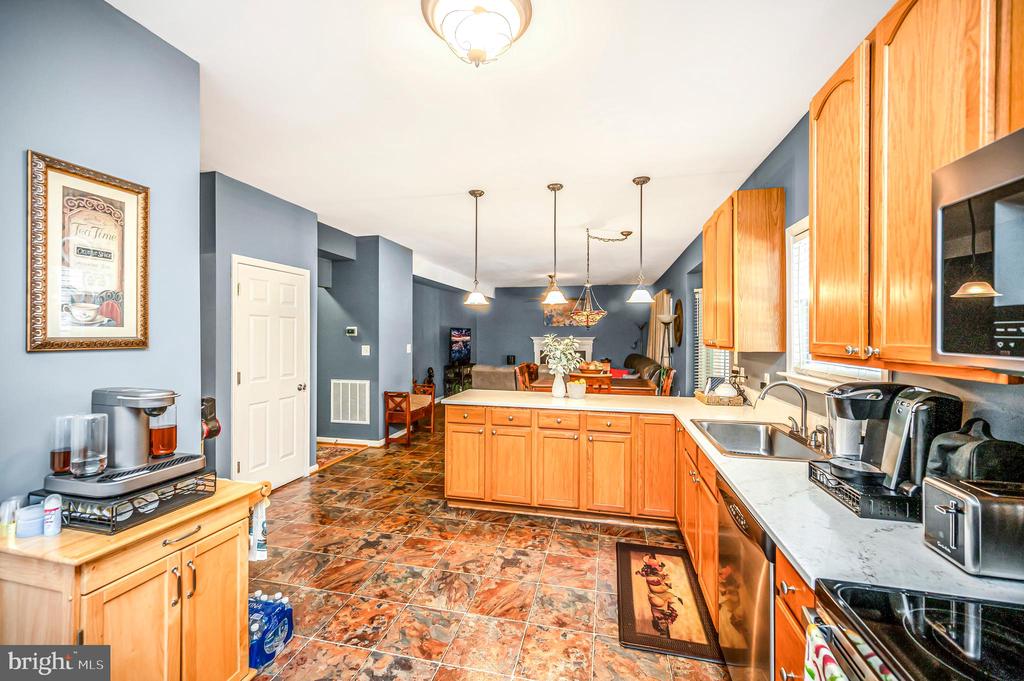 4203 HIDDEN OAK LN, BEALETON, Virginia 22712, 5 Bedrooms Bedrooms, ,3 BathroomsBathrooms,Residential,4203 HIDDEN OAK LN,VAFQ2022812 MLS # VAFQ2022812