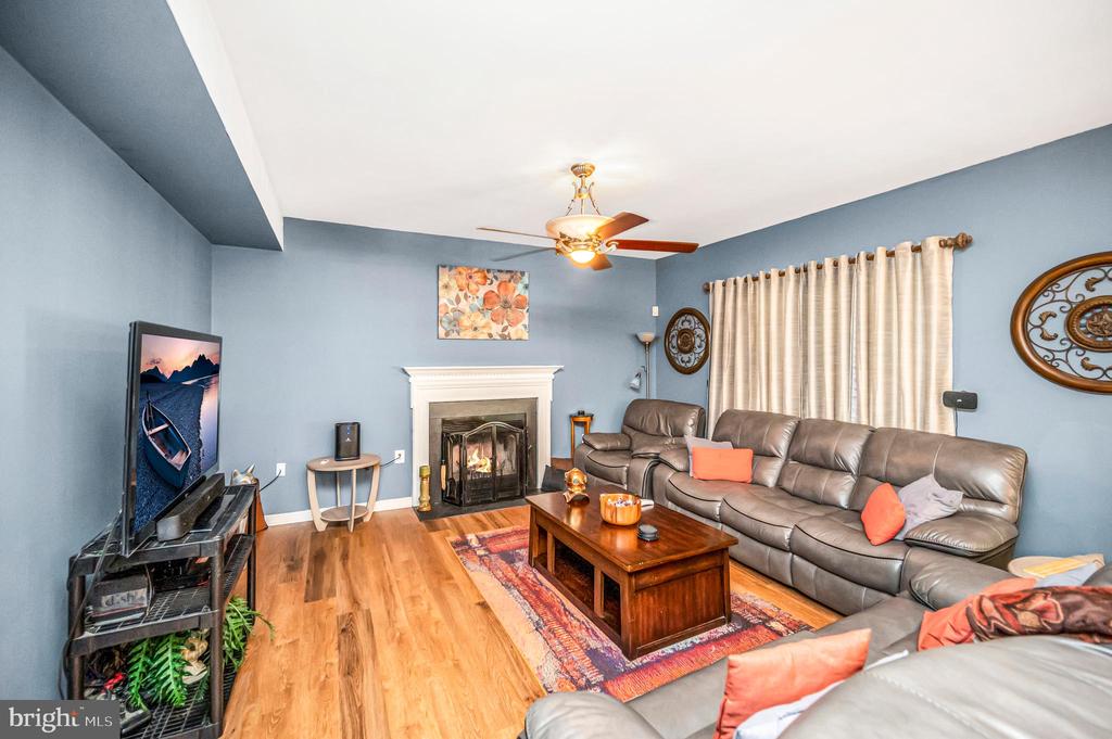 4203 HIDDEN OAK LN, BEALETON, Virginia 22712, 5 Bedrooms Bedrooms, ,3 BathroomsBathrooms,Residential,4203 HIDDEN OAK LN,VAFQ2022812 MLS # VAFQ2022812