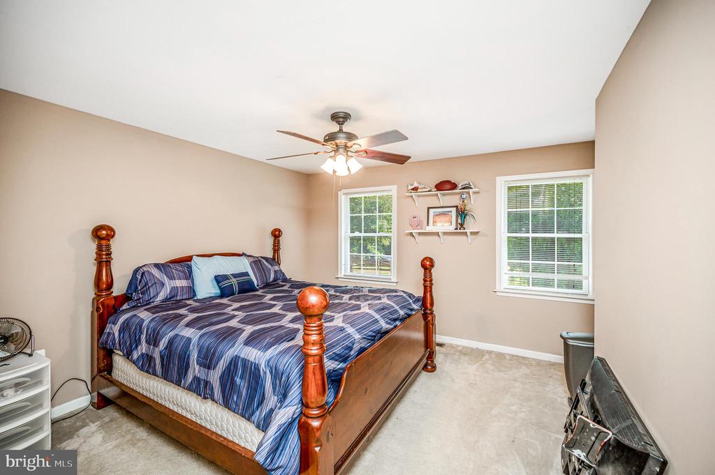 4203 HIDDEN OAK LN, BEALETON, Virginia 22712, 5 Bedrooms Bedrooms, ,3 BathroomsBathrooms,Residential,4203 HIDDEN OAK LN,VAFQ2022812 MLS # VAFQ2022812
