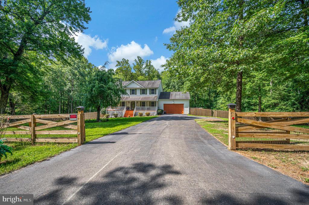 4203 HIDDEN OAK LN, BEALETON, Virginia 22712, 5 Bedrooms Bedrooms, ,3 BathroomsBathrooms,Residential,4203 HIDDEN OAK LN,VAFQ2022812 MLS # VAFQ2022812