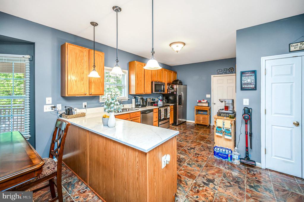 4203 HIDDEN OAK LN, BEALETON, Virginia 22712, 5 Bedrooms Bedrooms, ,3 BathroomsBathrooms,Residential,4203 HIDDEN OAK LN,VAFQ2022812 MLS # VAFQ2022812