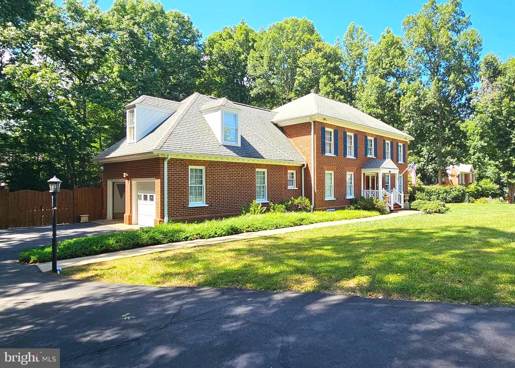 12210 DELL WAY, FREDERICKSBURG, Virginia 22407, 4 Bedrooms Bedrooms, ,3 BathroomsBathrooms,Residential,12210 DELL WAY,VASP2043150 MLS # VASP2043150