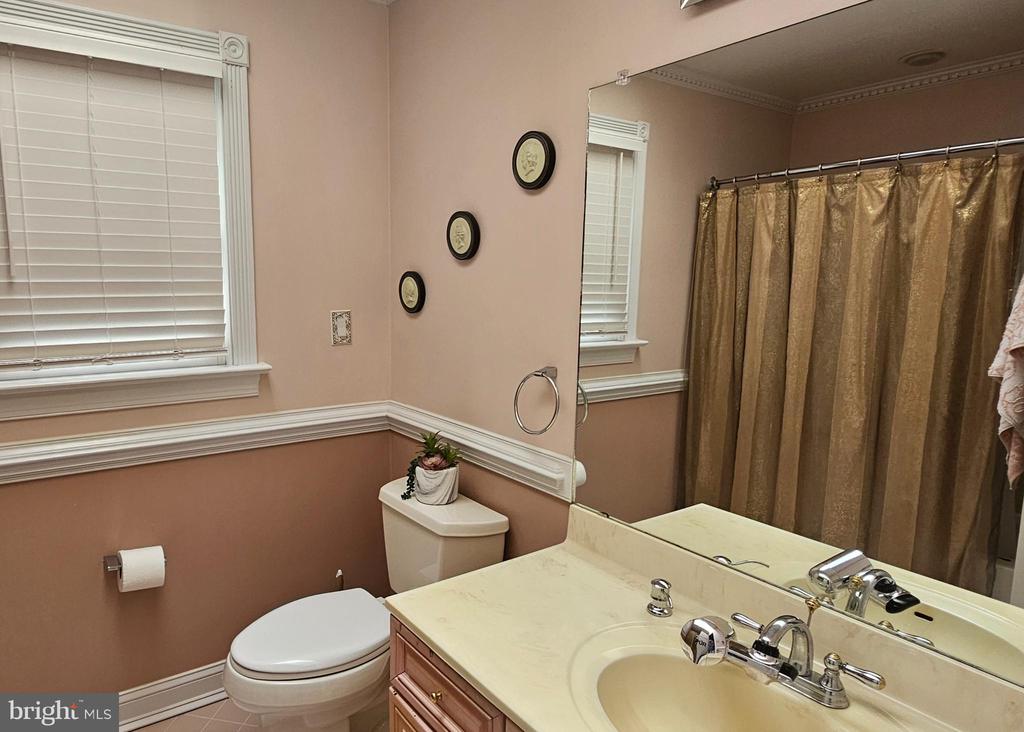 12210 DELL WAY, FREDERICKSBURG, Virginia 22407, 4 Bedrooms Bedrooms, ,3 BathroomsBathrooms,Residential,12210 DELL WAY,VASP2043150 MLS # VASP2043150