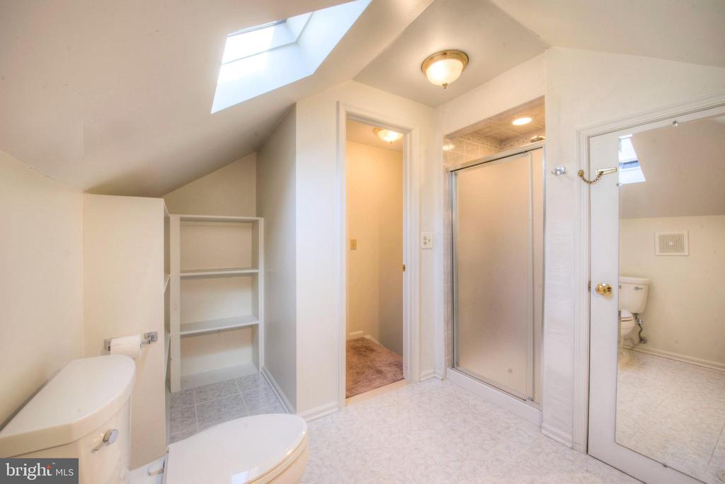 12210 DELL WAY, FREDERICKSBURG, Virginia 22407, 4 Bedrooms Bedrooms, ,3 BathroomsBathrooms,Residential,12210 DELL WAY,VASP2043150 MLS # VASP2043150