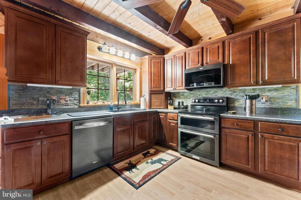 16020 CARRINGTON CT, MINERAL, Virginia 23117, 3 Bedrooms Bedrooms, ,3 BathroomsBathrooms,Residential,KELLY'S LANDING HOA,16020 CARRINGTON CT,VASP2042960 MLS # VASP2042960 16020 CARRINGTON CT, MINERAL, Virginia 23117, 3 Bedrooms Bedrooms, ,3 BathroomsBathrooms,Residential,KELLY'S LANDING HOA,16020 CARRINGTON CT,VASP2042960 MLS # VASP2042960