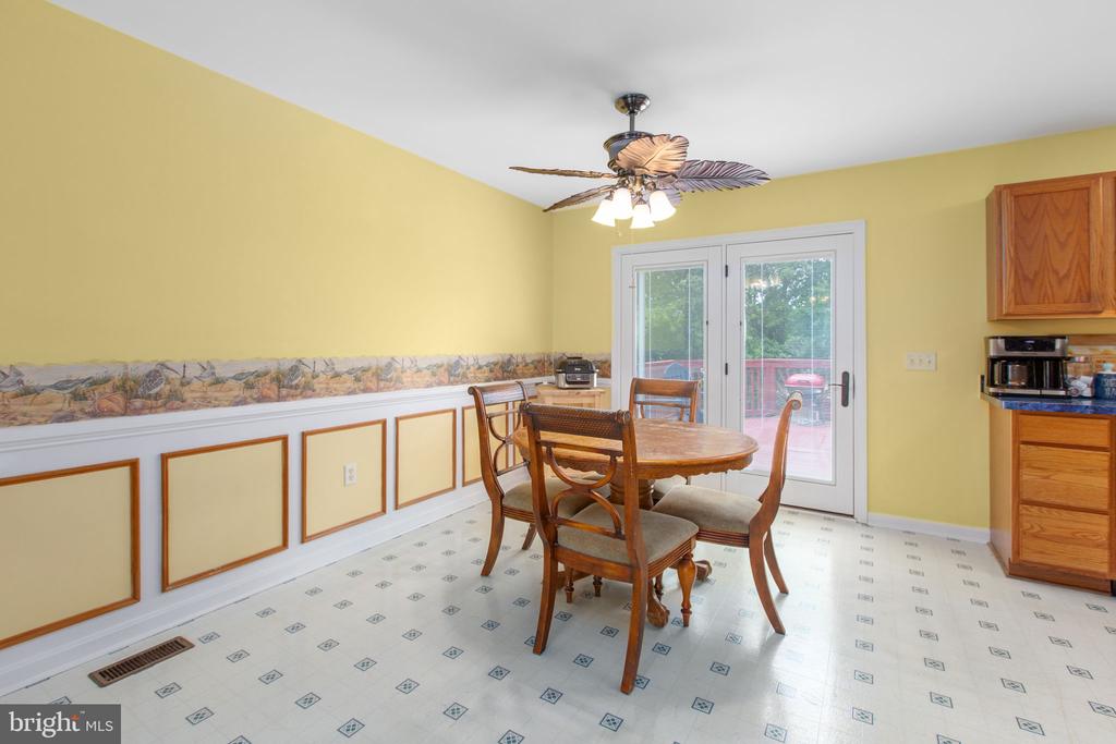 12215 STONEHENGE DR, FREDERICKSBURG, Virginia 22407, 5 Bedrooms Bedrooms, ,3 BathroomsBathrooms,Residential,12215 STONEHENGE DR,VASP2042988 MLS # VASP2042988
