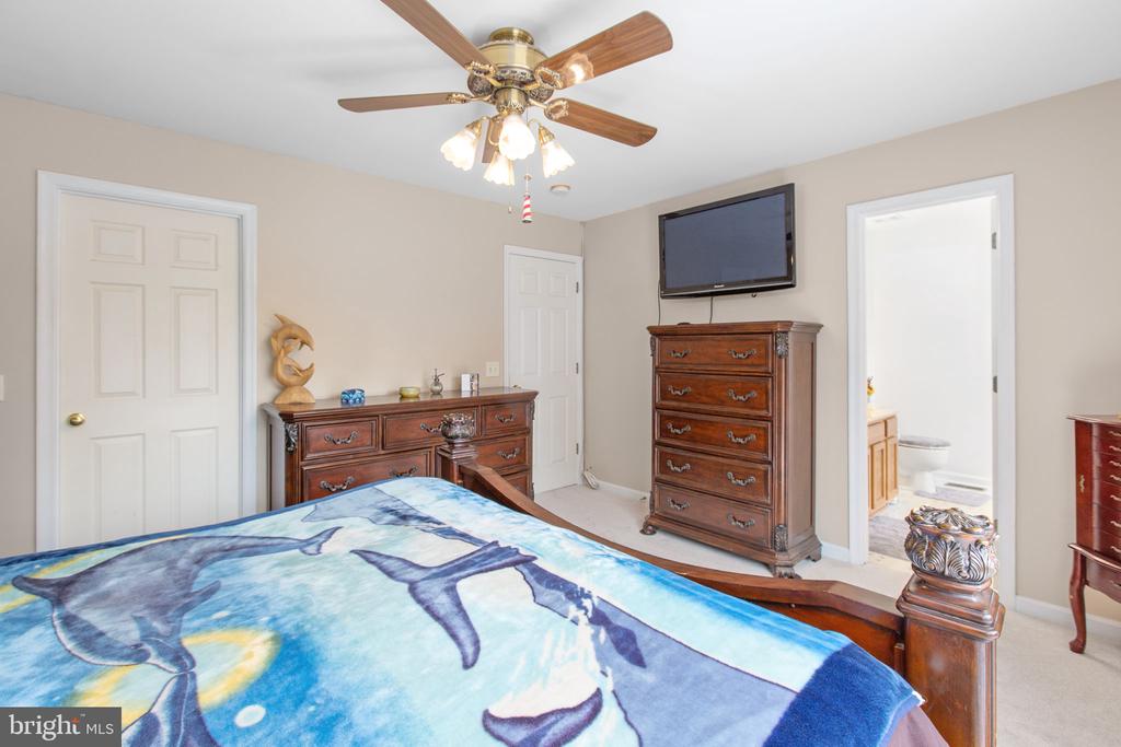 12215 STONEHENGE DR, FREDERICKSBURG, Virginia 22407, 5 Bedrooms Bedrooms, ,3 BathroomsBathrooms,Residential,12215 STONEHENGE DR,VASP2042988 MLS # VASP2042988