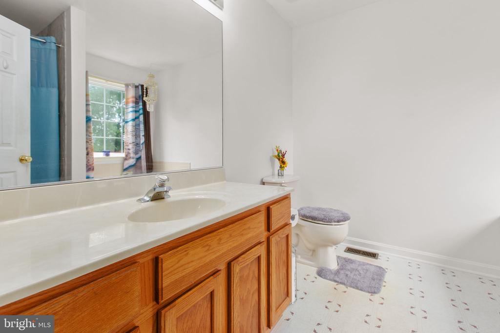 12215 STONEHENGE DR, FREDERICKSBURG, Virginia 22407, 5 Bedrooms Bedrooms, ,3 BathroomsBathrooms,Residential,12215 STONEHENGE DR,VASP2042988 MLS # VASP2042988