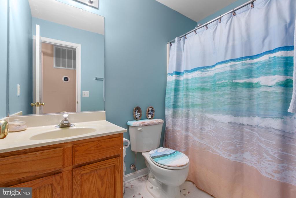 12215 STONEHENGE DR, FREDERICKSBURG, Virginia 22407, 5 Bedrooms Bedrooms, ,3 BathroomsBathrooms,Residential,12215 STONEHENGE DR,VASP2042988 MLS # VASP2042988
