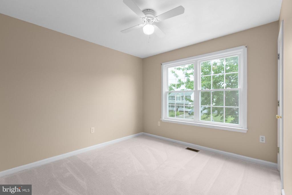 12215 STONEHENGE DR, FREDERICKSBURG, Virginia 22407, 5 Bedrooms Bedrooms, ,3 BathroomsBathrooms,Residential,12215 STONEHENGE DR,VASP2042988 MLS # VASP2042988