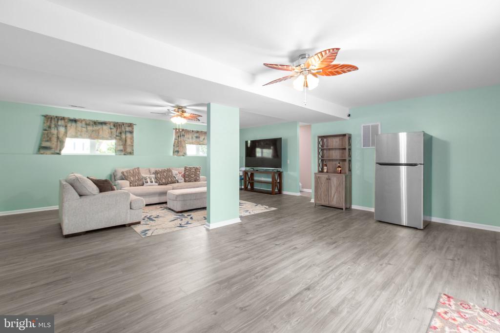 12215 STONEHENGE DR, FREDERICKSBURG, Virginia 22407, 5 Bedrooms Bedrooms, ,3 BathroomsBathrooms,Residential,12215 STONEHENGE DR,VASP2042988 MLS # VASP2042988
