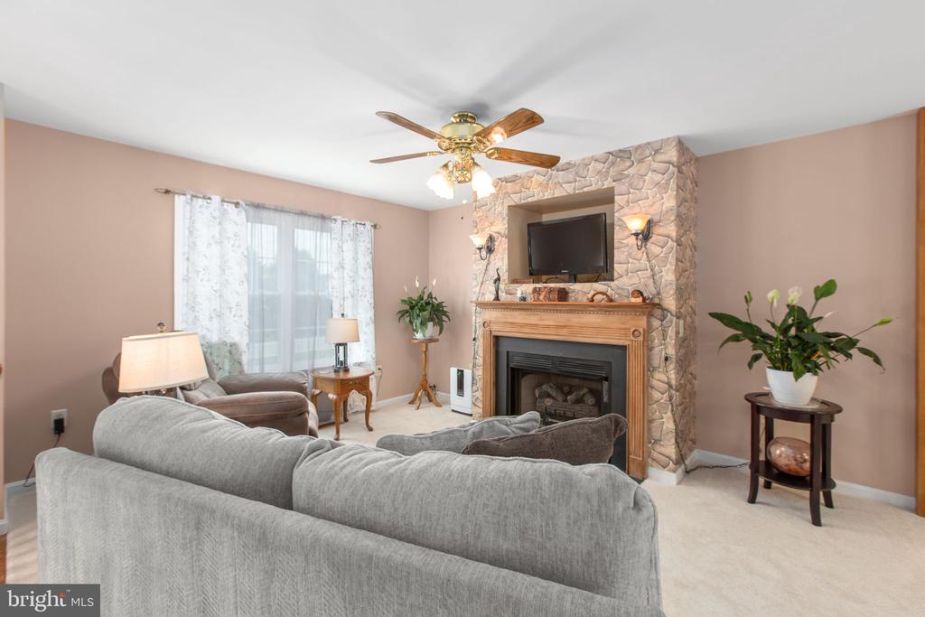 12215 STONEHENGE DR, FREDERICKSBURG, Virginia 22407, 5 Bedrooms Bedrooms, ,3 BathroomsBathrooms,Residential,12215 STONEHENGE DR,VASP2042988 MLS # VASP2042988