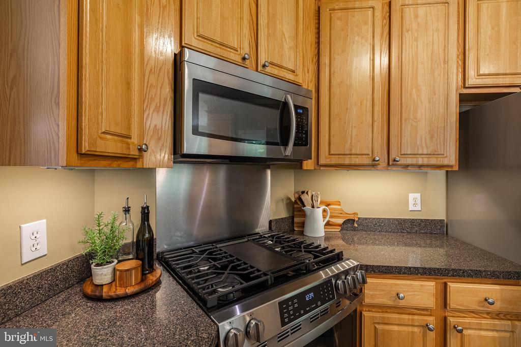 11004 PLUME CT, FREDERICKSBURG, Virginia 22407, 5 Bedrooms Bedrooms, ,3 BathroomsBathrooms,Residential,11004 PLUME CT,VASP2043516 MLS # VASP2043516