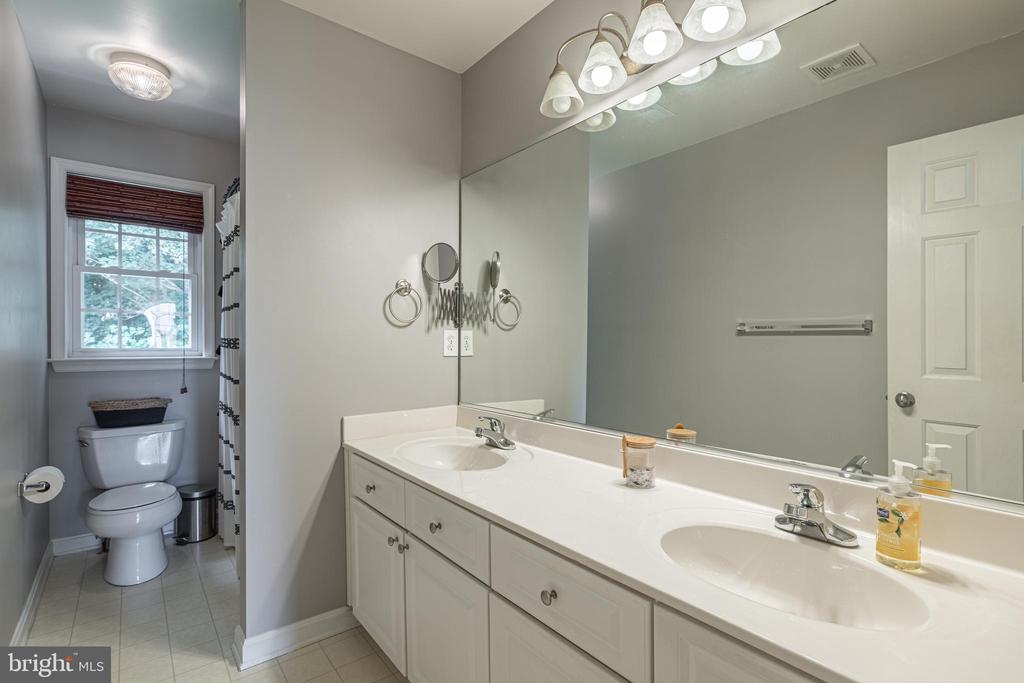 11004 PLUME CT, FREDERICKSBURG, Virginia 22407, 5 Bedrooms Bedrooms, ,3 BathroomsBathrooms,Residential,11004 PLUME CT,VASP2043516 MLS # VASP2043516