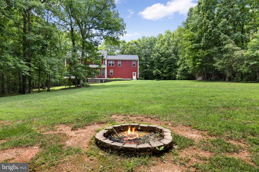 9631 NOTTOWAY LN, SPOTSYLVANIA, Virginia 22551, 5 Bedrooms Bedrooms, ,3 BathroomsBathrooms,Residential,9631 NOTTOWAY LN,VASP2043524 MLS # VASP2043524