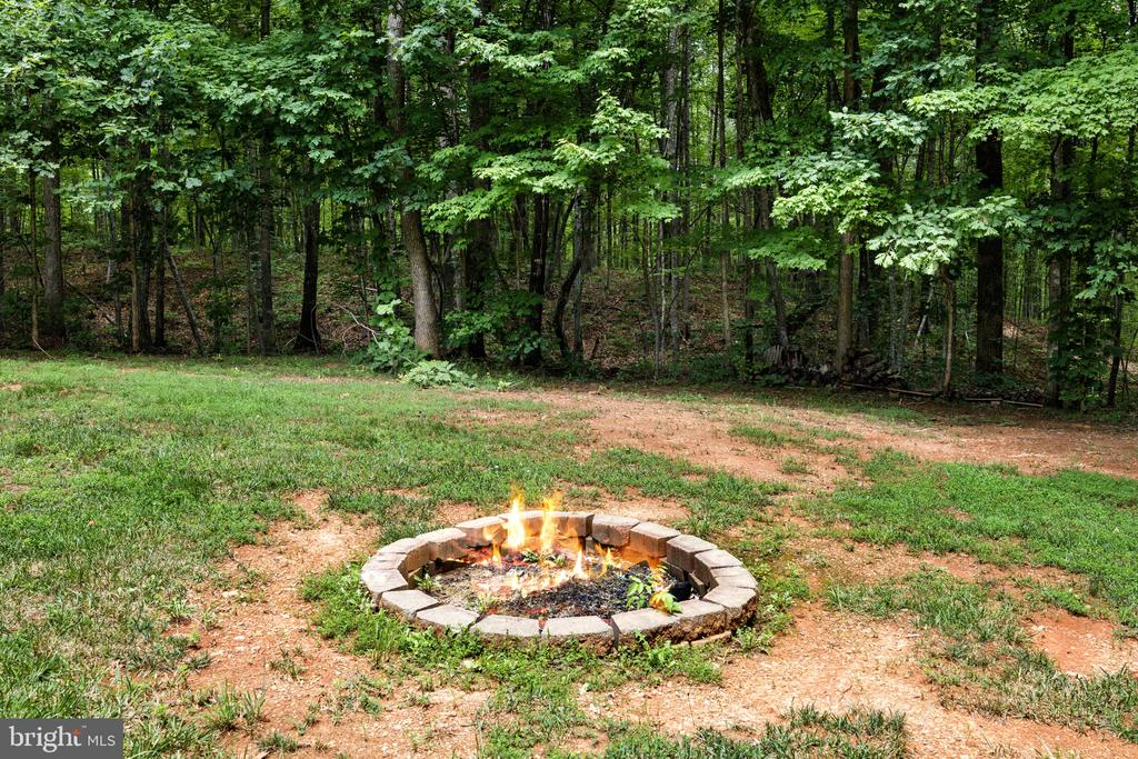 9631 NOTTOWAY LN, SPOTSYLVANIA, Virginia 22551, 5 Bedrooms Bedrooms, ,3 BathroomsBathrooms,Residential,9631 NOTTOWAY LN,VASP2043524 MLS # VASP2043524