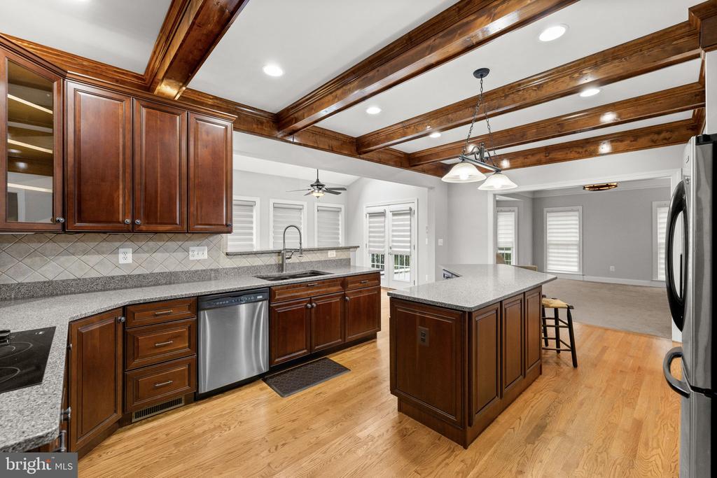 9631 NOTTOWAY LN, SPOTSYLVANIA, Virginia 22551, 5 Bedrooms Bedrooms, ,3 BathroomsBathrooms,Residential,9631 NOTTOWAY LN,VASP2043524 MLS # VASP2043524