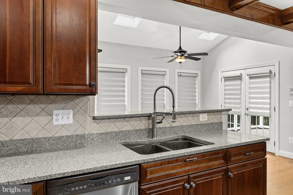 9631 NOTTOWAY LN, SPOTSYLVANIA, Virginia 22551, 5 Bedrooms Bedrooms, ,3 BathroomsBathrooms,Residential,9631 NOTTOWAY LN,VASP2043524 MLS # VASP2043524