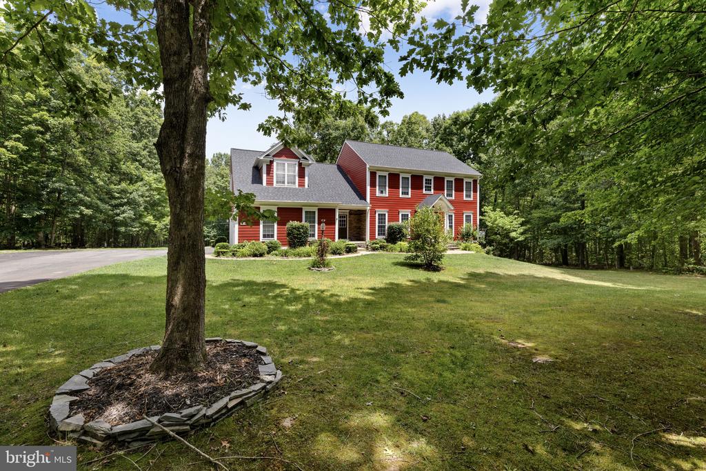 9631 NOTTOWAY LN, SPOTSYLVANIA, Virginia 22551, 5 Bedrooms Bedrooms, ,3 BathroomsBathrooms,Residential,9631 NOTTOWAY LN,VASP2043524 MLS # VASP2043524