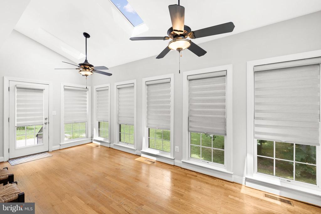 9631 NOTTOWAY LN, SPOTSYLVANIA, Virginia 22551, 5 Bedrooms Bedrooms, ,3 BathroomsBathrooms,Residential,9631 NOTTOWAY LN,VASP2043524 MLS # VASP2043524