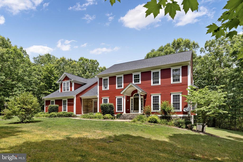 9631 NOTTOWAY LN, SPOTSYLVANIA, Virginia 22551, 5 Bedrooms Bedrooms, ,3 BathroomsBathrooms,Residential,9631 NOTTOWAY LN,VASP2043524 MLS # VASP2043524