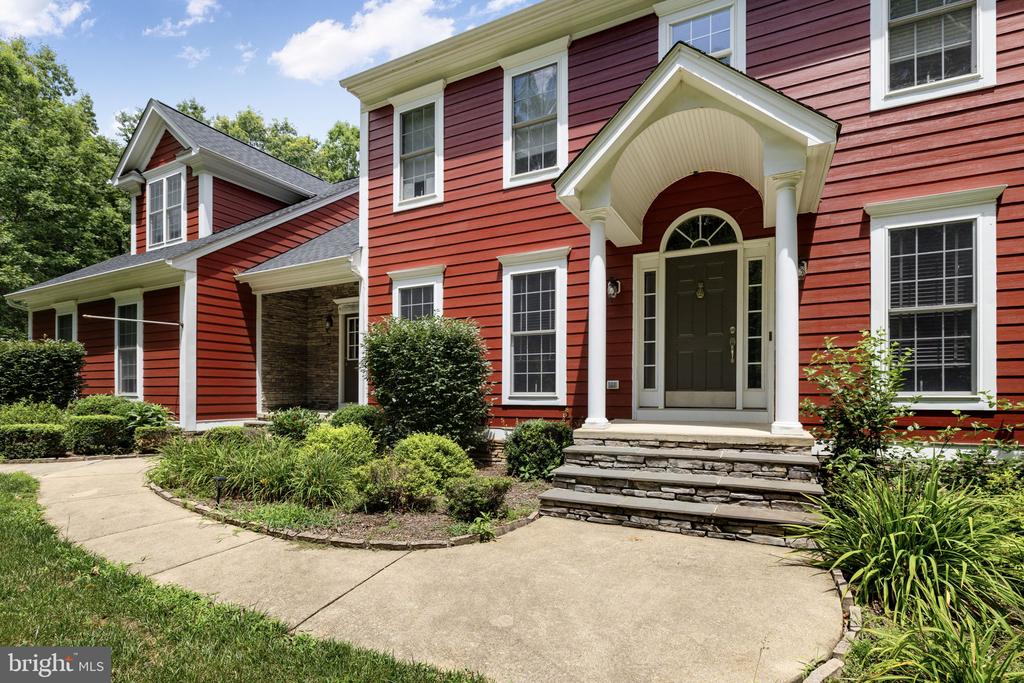 9631 NOTTOWAY LN, SPOTSYLVANIA, Virginia 22551, 5 Bedrooms Bedrooms, ,3 BathroomsBathrooms,Residential,9631 NOTTOWAY LN,VASP2043524 MLS # VASP2043524