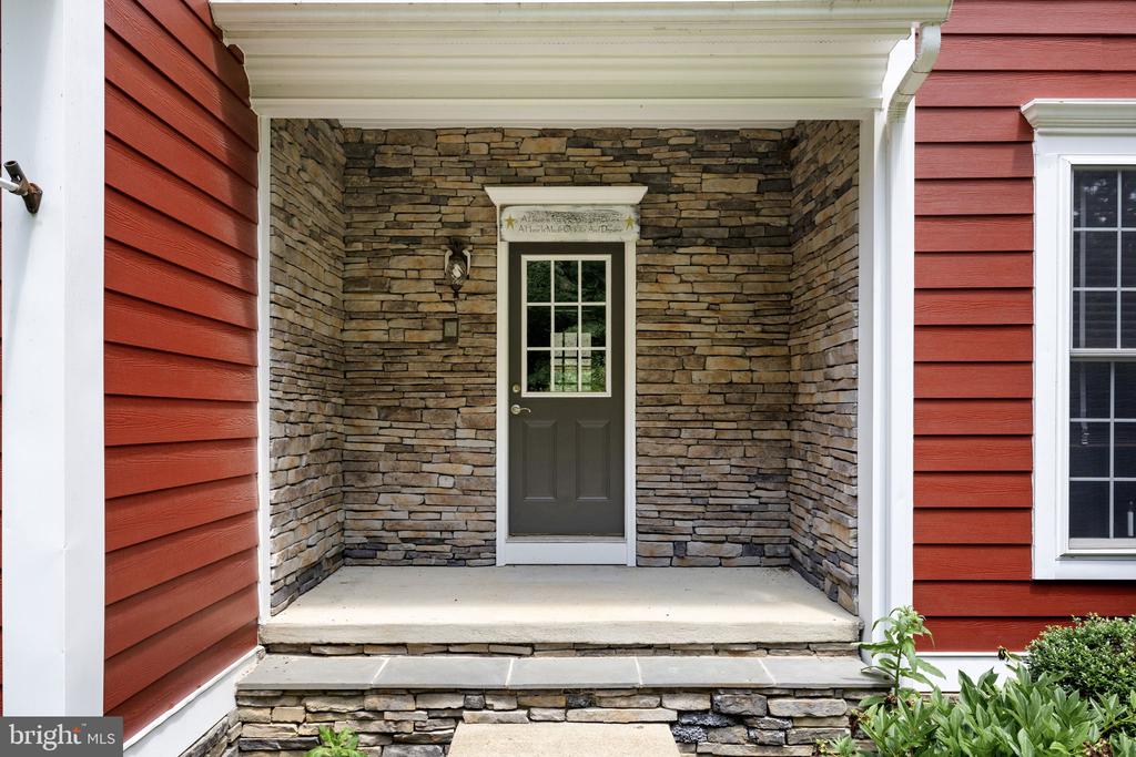 9631 NOTTOWAY LN, SPOTSYLVANIA, Virginia 22551, 5 Bedrooms Bedrooms, ,3 BathroomsBathrooms,Residential,9631 NOTTOWAY LN,VASP2043524 MLS # VASP2043524