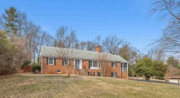 2515 NORTHFIELD RD, CHARLOTTESVILLE, Virginia 22901, 4 Bedrooms Bedrooms, ,3 BathroomsBathrooms,Residential,2515 NORTHFIELD RD,678776 MLS # 678776