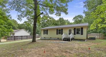 95 B-A-H RD, SCOTTSVILLE, Virginia 24590, 3 Bedrooms Bedrooms, ,2 BathroomsBathrooms,Residential,95 B-A-H RD,679172 MLS # 679172