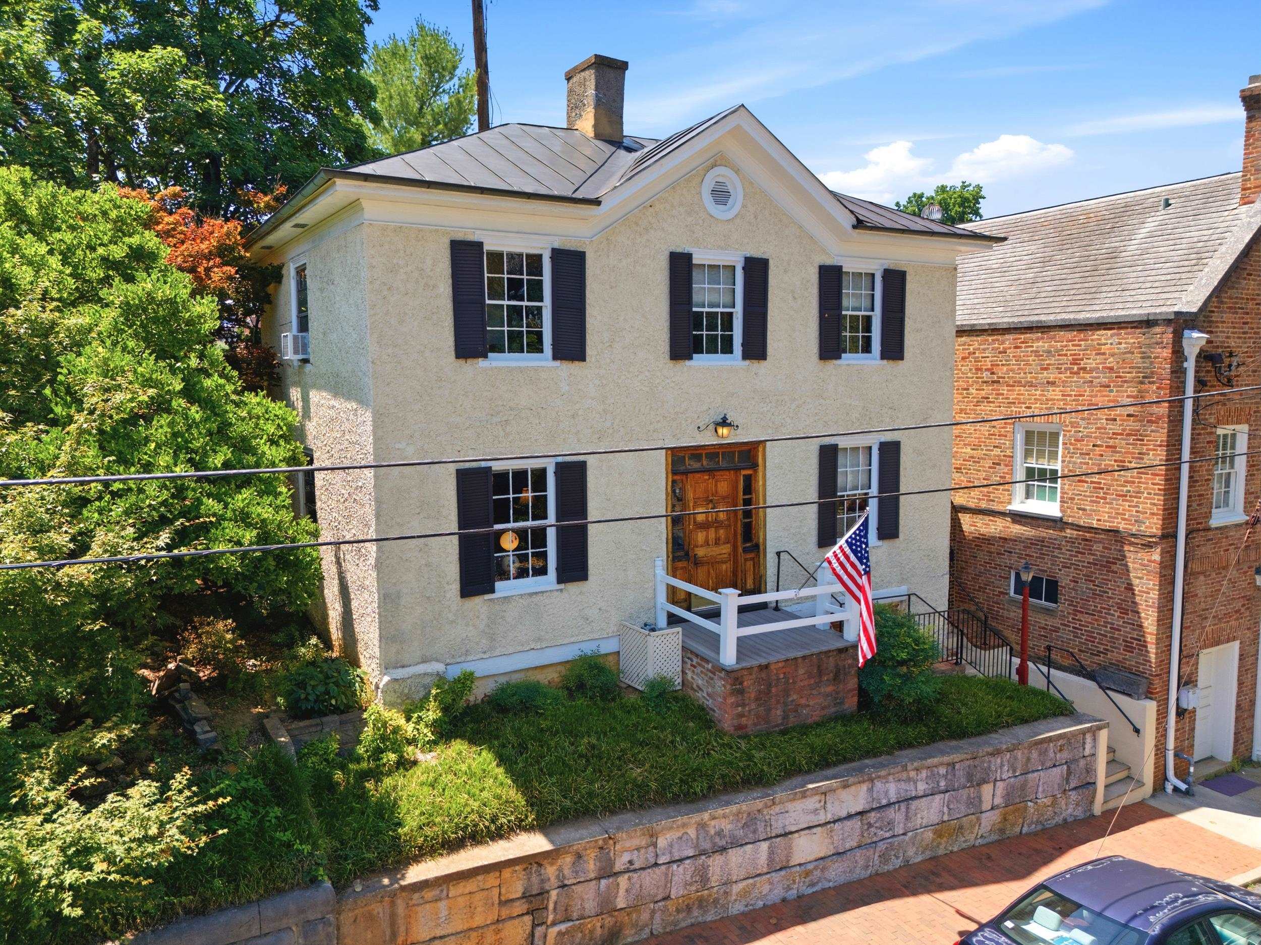 10 CHURCH ST, STAUNTON, Virginia 24401, 3 Bedrooms Bedrooms, ,2 BathroomsBathrooms,Residential,10 CHURCH ST,679173 MLS # 679173 10 CHURCH ST, STAUNTON, Virginia 24401, 3 Bedrooms Bedrooms, ,2 BathroomsBathrooms,Residential,10 CHURCH ST,679173 MLS # 679173