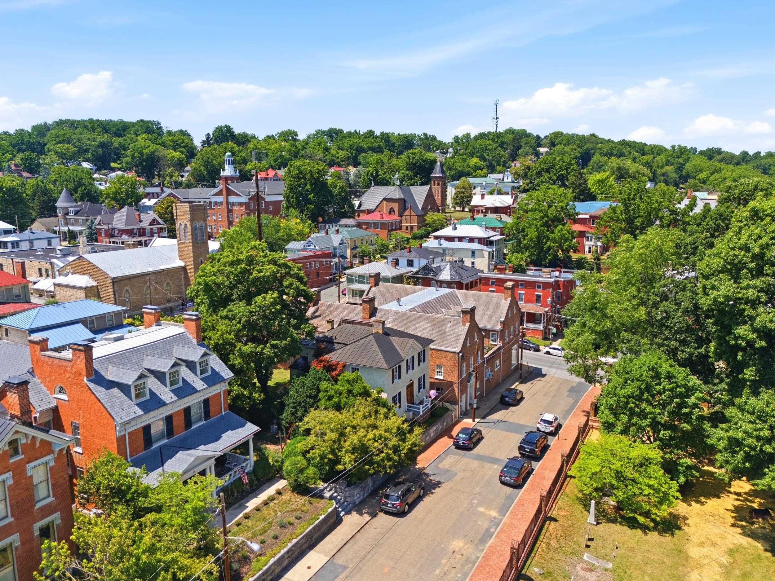 10 CHURCH ST, STAUNTON, Virginia 24401, 3 Bedrooms Bedrooms, ,2 BathroomsBathrooms,Residential,10 CHURCH ST,679173 MLS # 679173 10 CHURCH ST, STAUNTON, Virginia 24401, 3 Bedrooms Bedrooms, ,2 BathroomsBathrooms,Residential,10 CHURCH ST,679173 MLS # 679173