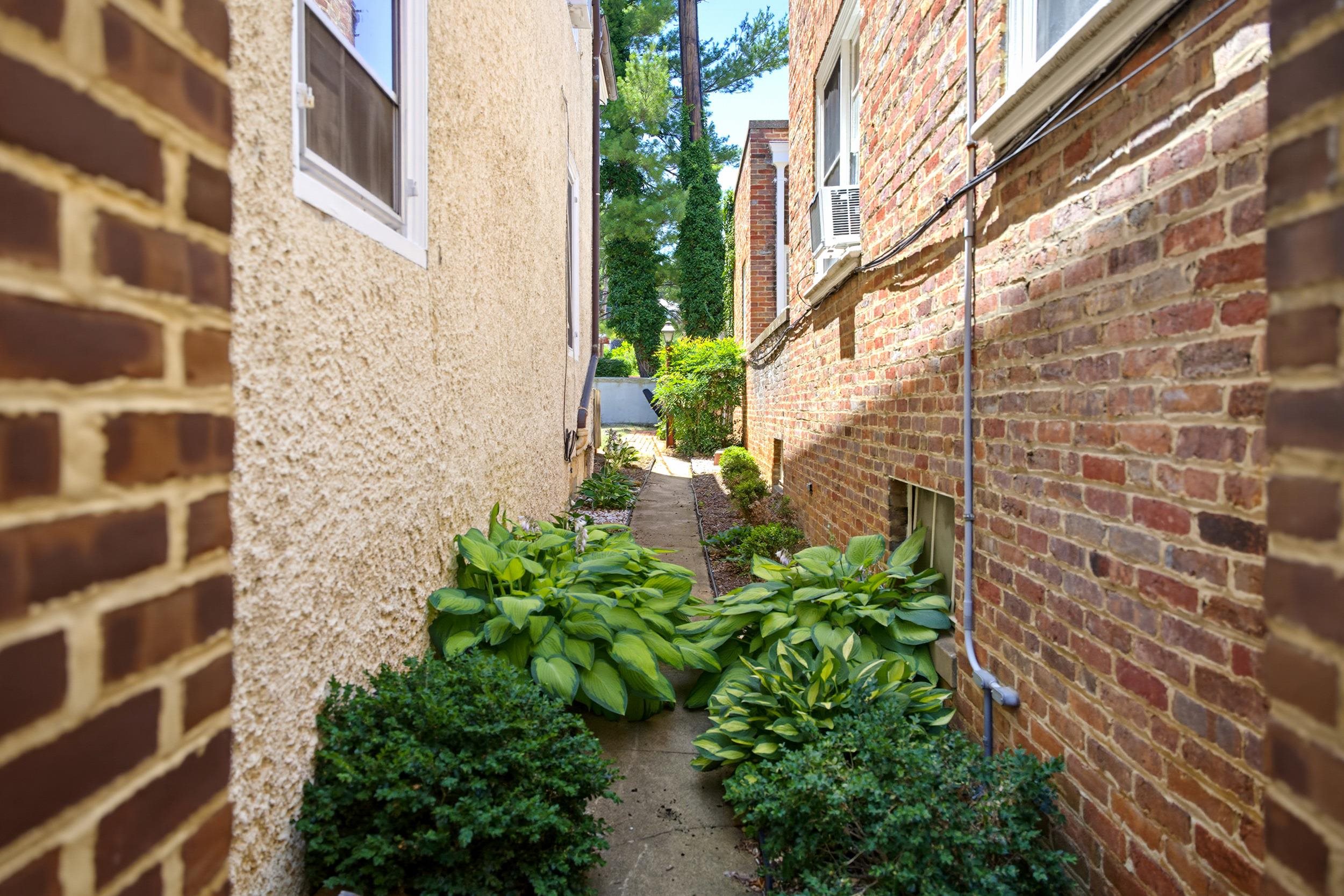 10 CHURCH ST, STAUNTON, Virginia 24401, 3 Bedrooms Bedrooms, ,2 BathroomsBathrooms,Residential,10 CHURCH ST,679173 MLS # 679173 10 CHURCH ST, STAUNTON, Virginia 24401, 3 Bedrooms Bedrooms, ,2 BathroomsBathrooms,Residential,10 CHURCH ST,679173 MLS # 679173