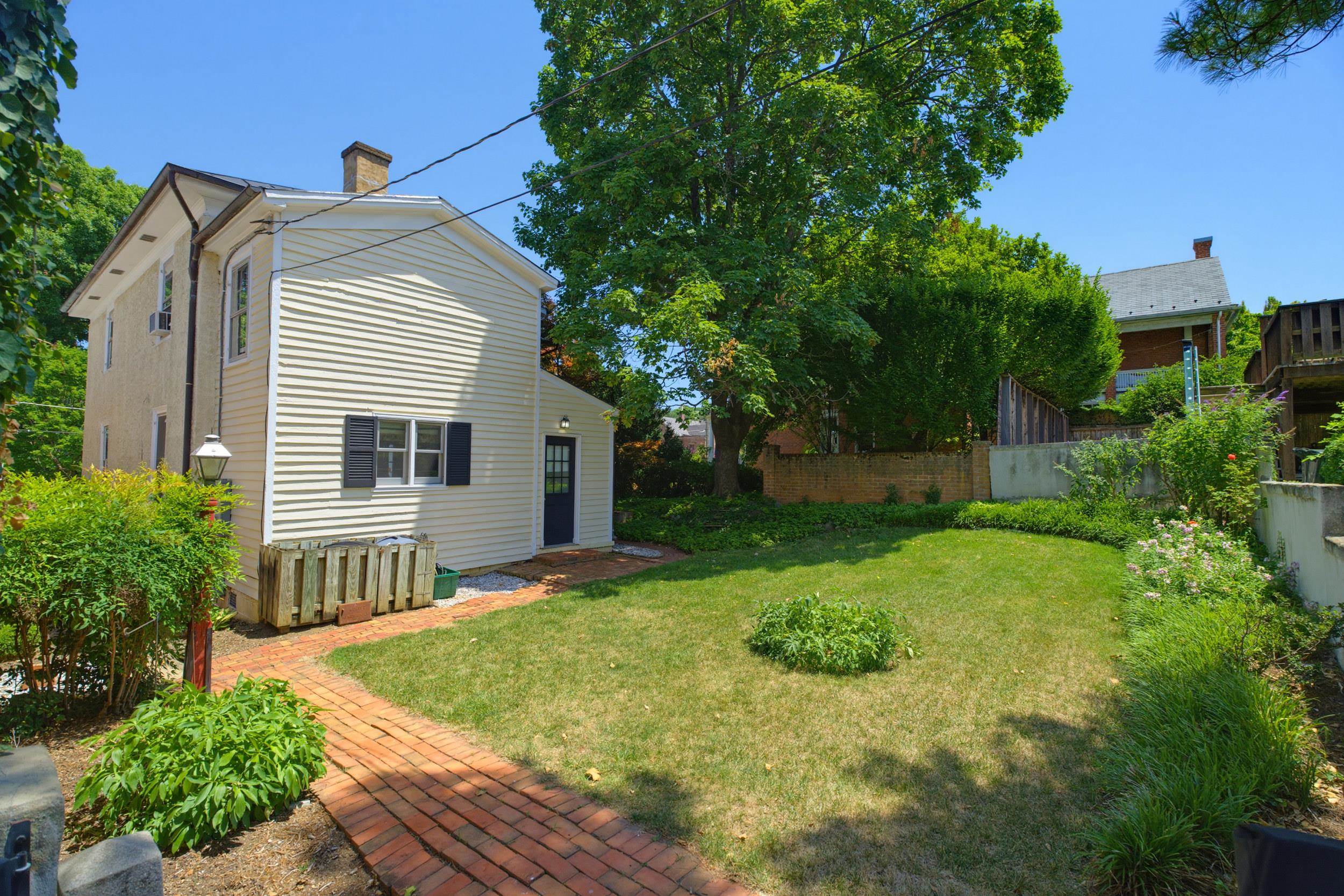 10 CHURCH ST, STAUNTON, Virginia 24401, 3 Bedrooms Bedrooms, ,2 BathroomsBathrooms,Residential,10 CHURCH ST,679173 MLS # 679173 10 CHURCH ST, STAUNTON, Virginia 24401, 3 Bedrooms Bedrooms, ,2 BathroomsBathrooms,Residential,10 CHURCH ST,679173 MLS # 679173