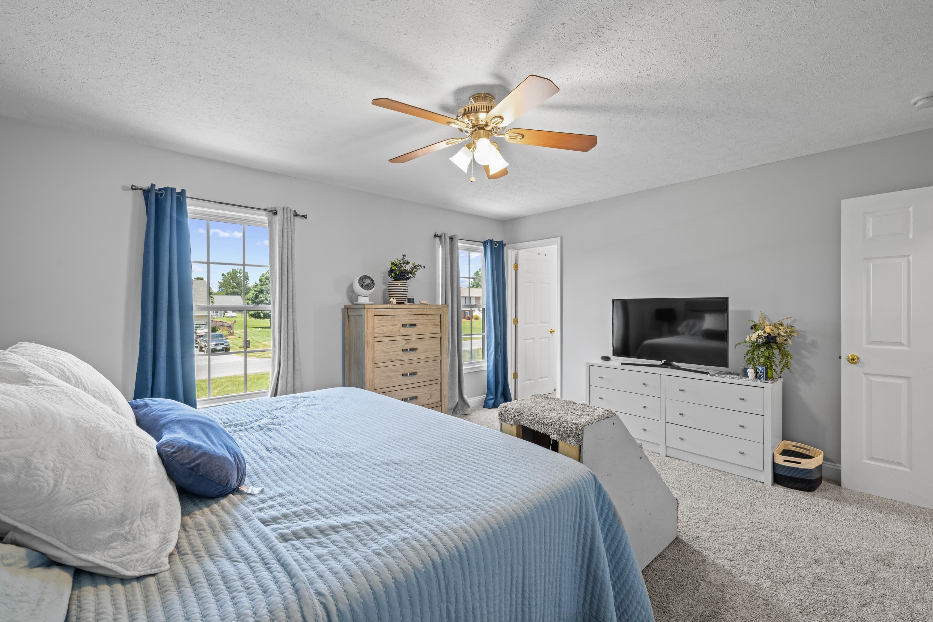 2185 CLOVERLEAF LN, DAYTON, Virginia 22821, 3 Bedrooms Bedrooms, ,2 BathroomsBathrooms,Residential,2185 CLOVERLEAF LN,679175 MLS # 679175 2185 CLOVERLEAF LN, DAYTON, Virginia 22821, 3 Bedrooms Bedrooms, ,2 BathroomsBathrooms,Residential,2185 CLOVERLEAF LN,679175 MLS # 679175