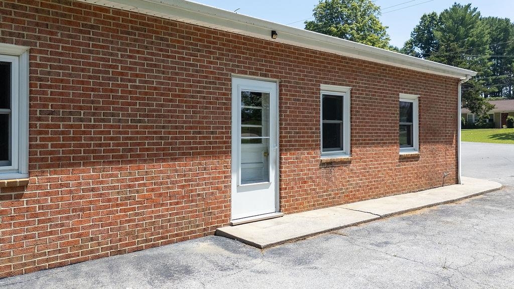 555 MT TORREY RD, LYNDHURST, Virginia 22952, ,Commercial,555 MT TORREY RD,679182 MLS # 679182
