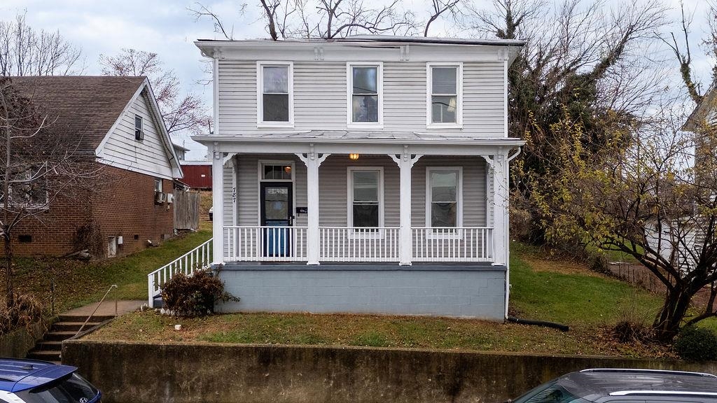 787 N LIBERTY ST, HARRISONBURG, Virginia 22802, 4 Bedrooms Bedrooms, ,2 BathroomsBathrooms,Residential,787 N LIBERTY ST,671605 MLS # 671605