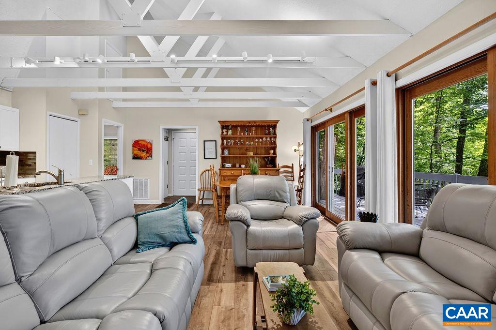 25 HICKORYNUT RD, WINTERGREEN RESORT, Virginia 22967, 2 Bedrooms Bedrooms, ,2 BathroomsBathrooms,Residential,25 HICKORYNUT RD,678251 MLS # 678251 25 HICKORYNUT RD, WINTERGREEN RESORT, Virginia 22967, 2 Bedrooms Bedrooms, ,2 BathroomsBathrooms,Residential,25 HICKORYNUT RD,678251 MLS # 678251