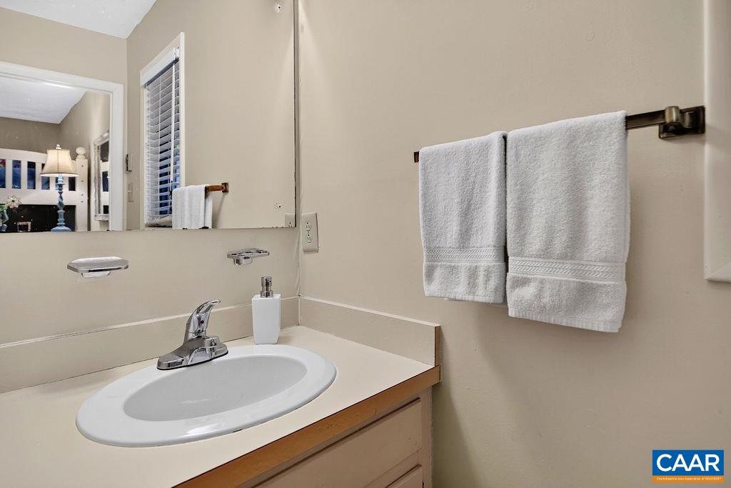 25 HICKORYNUT RD, WINTERGREEN RESORT, Virginia 22967, 2 Bedrooms Bedrooms, ,2 BathroomsBathrooms,Residential,25 HICKORYNUT RD,678251 MLS # 678251 25 HICKORYNUT RD, WINTERGREEN RESORT, Virginia 22967, 2 Bedrooms Bedrooms, ,2 BathroomsBathrooms,Residential,25 HICKORYNUT RD,678251 MLS # 678251